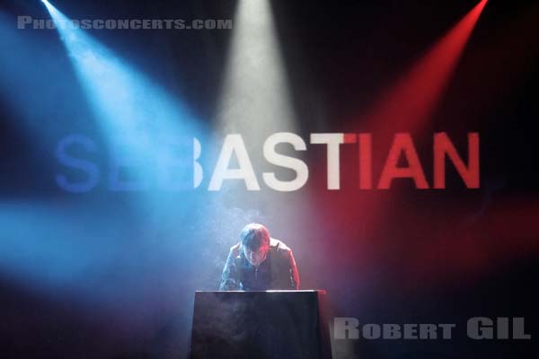 SEBASTIAN - 2011-11-06 - PARIS - La Cigale - 